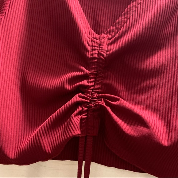 Red Ribbed Cropped Drawstring-Tie Ruched-Front Top - Picture 5 of 11